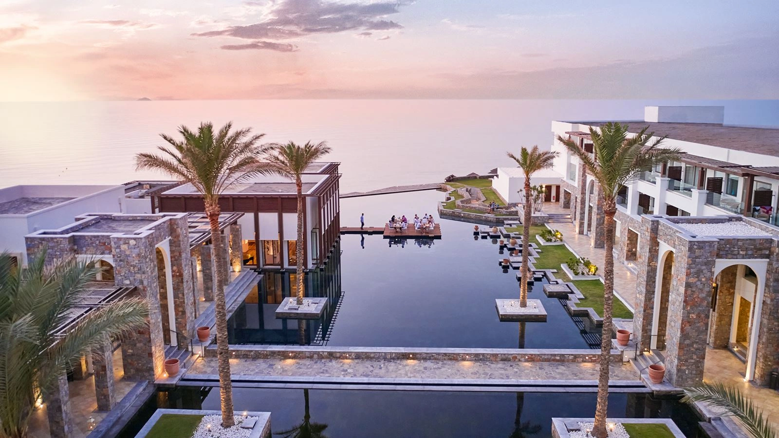 AMIRANDES A GRECOTEL RESORT TO LIVE