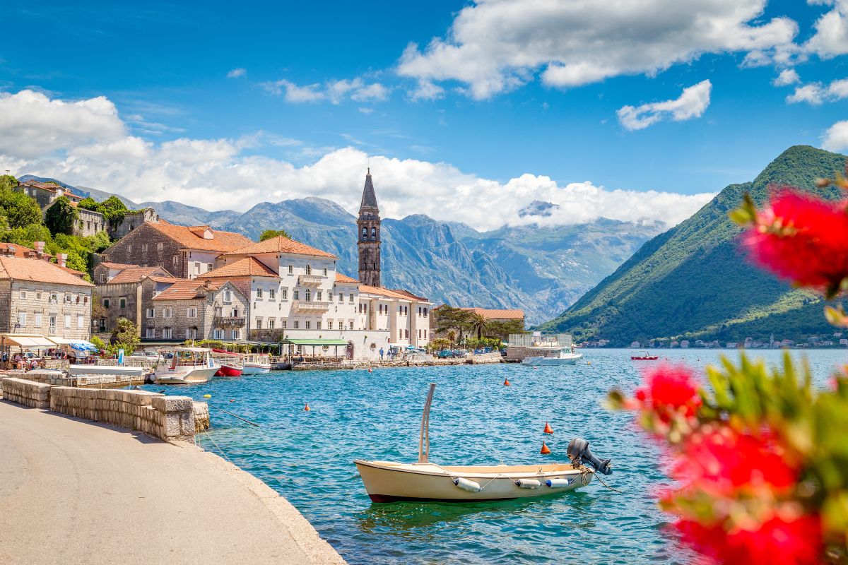 Panoramatický pohled na Kotor a Boku Kotorskou