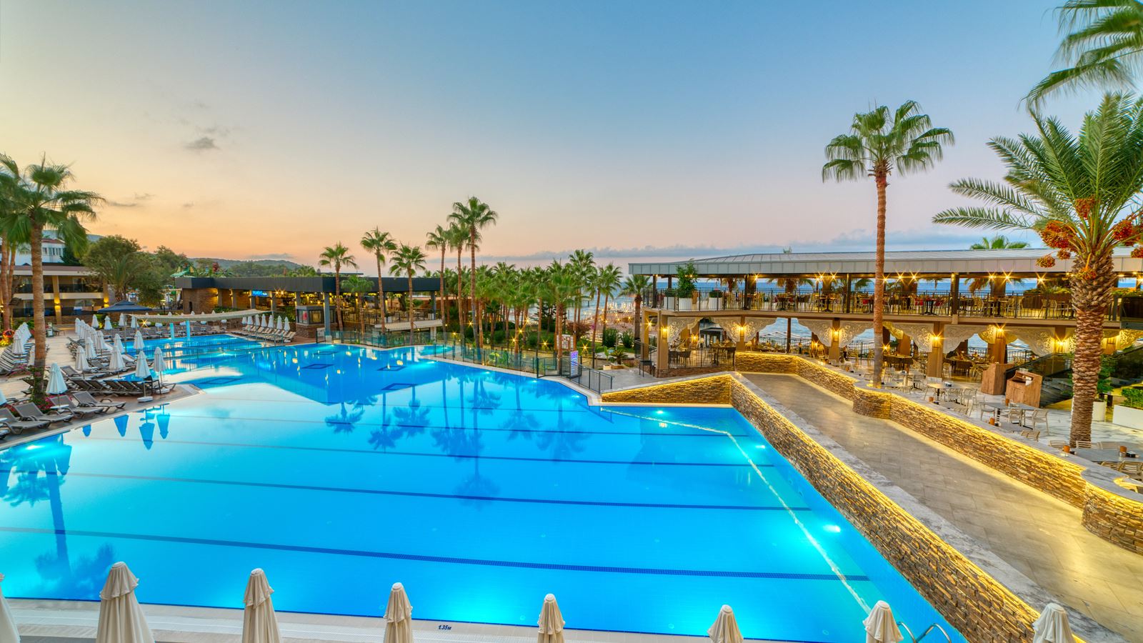 Venkovní bazén Seven Seas Palmeras Bay